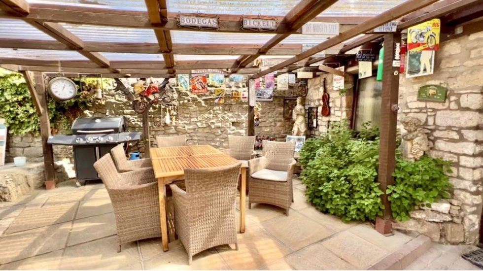 Old Cross Farm, Undy, Magor, Caldicot, Monmouthshire, NP26 3EN Adre